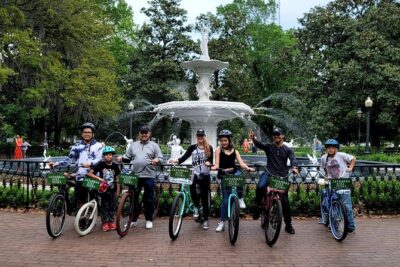 2-Hour Explore Savannah Bike Tour - Forsyth Park Fountain First: The Classic Photo and the City’s Social Pulse