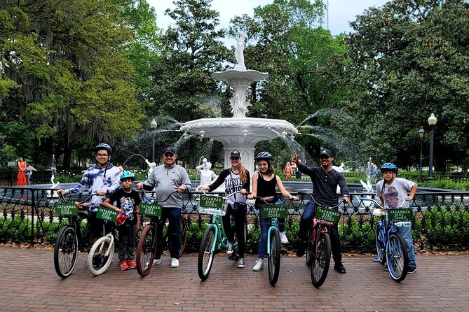 2-Hour Explore Savannah Bike Tour - Forsyth Park Fountain First: The Classic Photo and the City’s Social Pulse