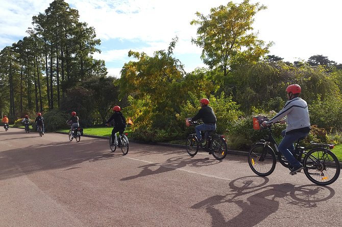 2h - Electric Bike Tour of Lyon with a Local Guide - Starting in Old Lyon’s Shadow: Saône Views and Fourvière