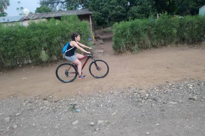 3 Hour Cultural Bicycle Tour in Livingstone - Your 3-hour route: town views, village time, and a human pace