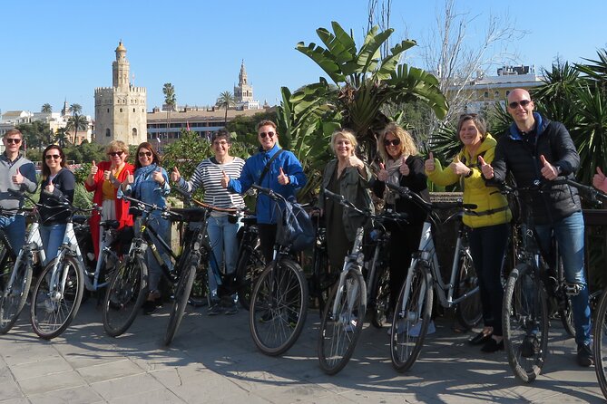 3-hour Guided Bike Tour along the Highlights of Seville - Meeting point and getting started without stress