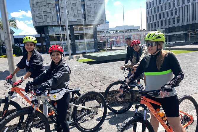 4-Hour Bike Tour Guatemala City - Entering Guatemala City the fast way: Parque Las Américas to a 4-hour loop
