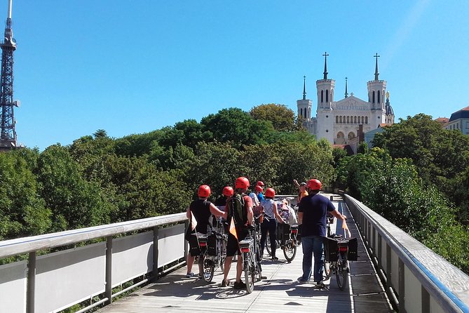 4h Complete Lyon Experience: E-Bike, Food Tasting & Old Town Walk - Pedaling Vieux Lyon to Place Bellecour Without Wasting Time