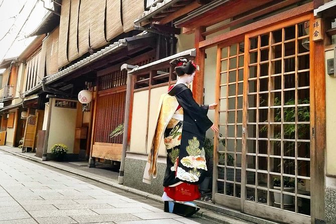 5 Top Highlights of Kyoto Full Day Bike Tour (E-bike option) - Stop 4: Kiyomizu-dera Temple and the Iconic City View