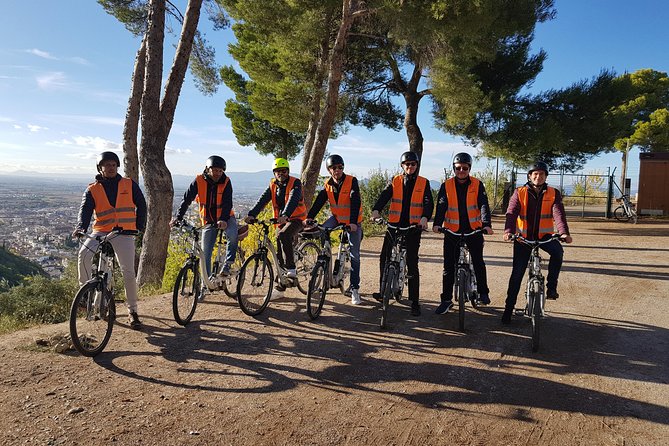 Albayzin and Sacromonte Electric Bike Tour in Granada - Getting oriented at Explorer Granada and finding the Alhambra angle