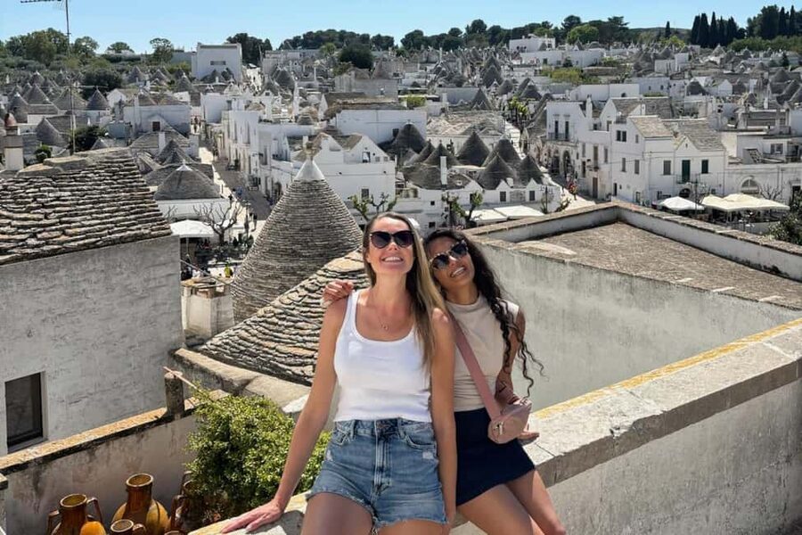 Alberobello: E-Bike Tour with Focaccia and Wine - Locorotondo time: a walk break with real atmosphere