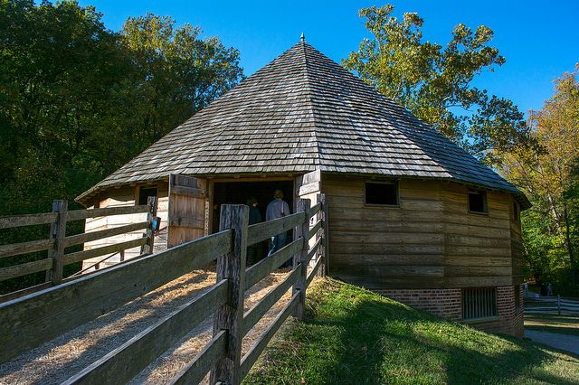 Alexandria: Full-Day Bike Tour to Mt Vernon w/ Optional Boat - Mansion interior: the $2 timed ticket detail you need to plan for