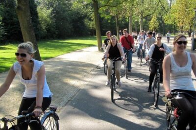Amsterdam 3 hrs Bike Tour – live guide En/Fr/De/Nl/Sp - Meeting point and how to avoid a stressful start
