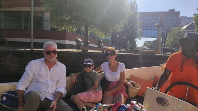 Amsterdam bike tour with a French-speaking guide local! - Anne Frank House area and the old Jewish quarter: history with care