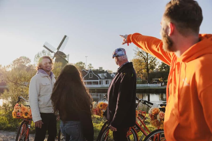Amsterdam: Cheese Tasting, Windmill & Countryside Bike Tour - Durgerdam, Waterland, and Ransdorp: slowing down without getting stuck