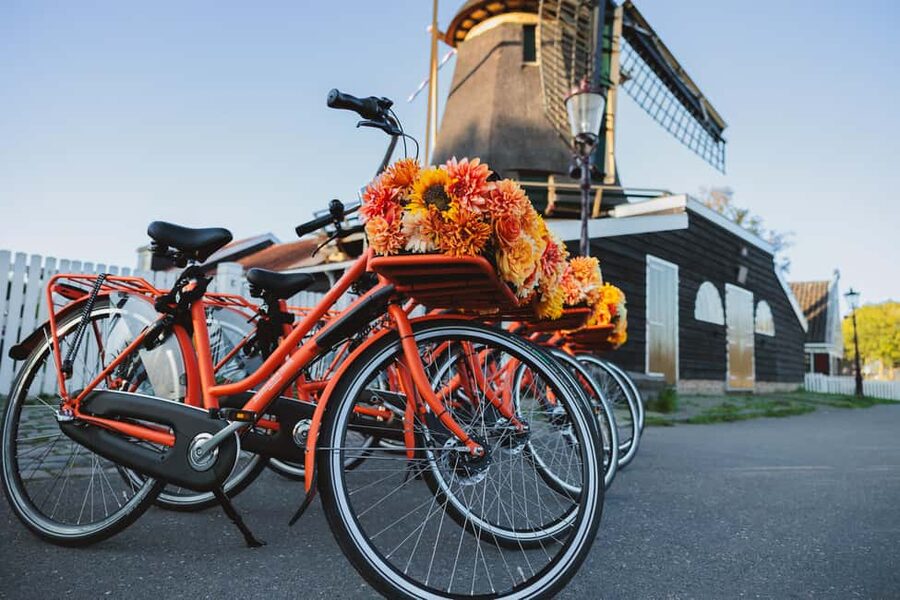 Amsterdam: Cheese Tasting, Windmill & Countryside Bike Tour - Nieuwendammerdijk and the IJ River: the ride that earns the photos