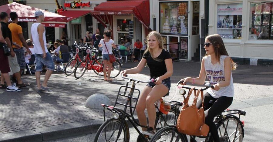 Amsterdam: Guided Sightseeing Bike Tour - Jordaan Streets and the Rembrandt Connection