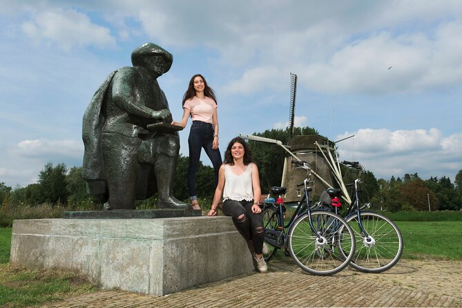 Amsterdam Highlights Bike Tour - Guided in EN/ES/DE/NL - Amstelveld and Museum Quarter: green space meets the art district