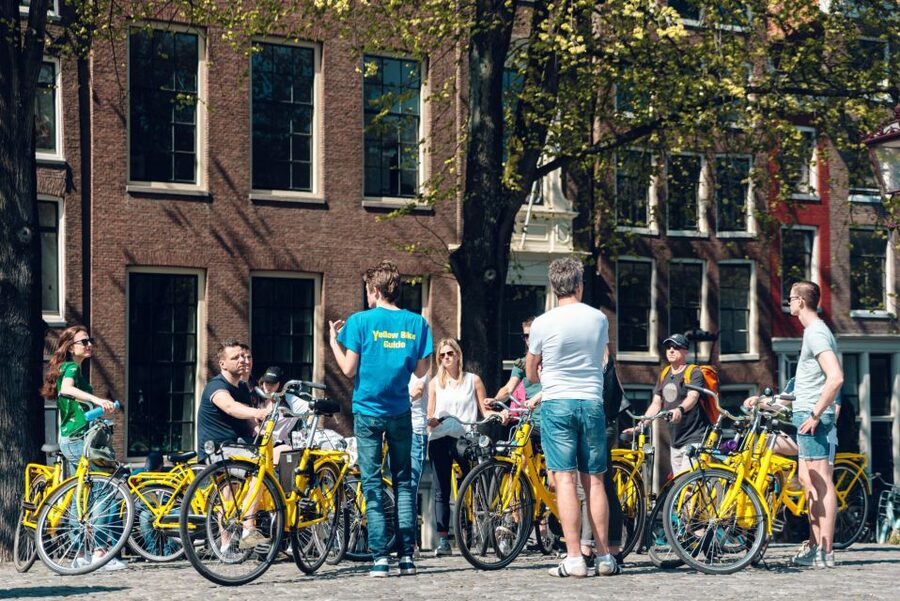 Amsterdam: Relaxed City Highlights Guided Bike Tour - Why This 2-Hour Bike Loop Makes Sense in Amsterdam