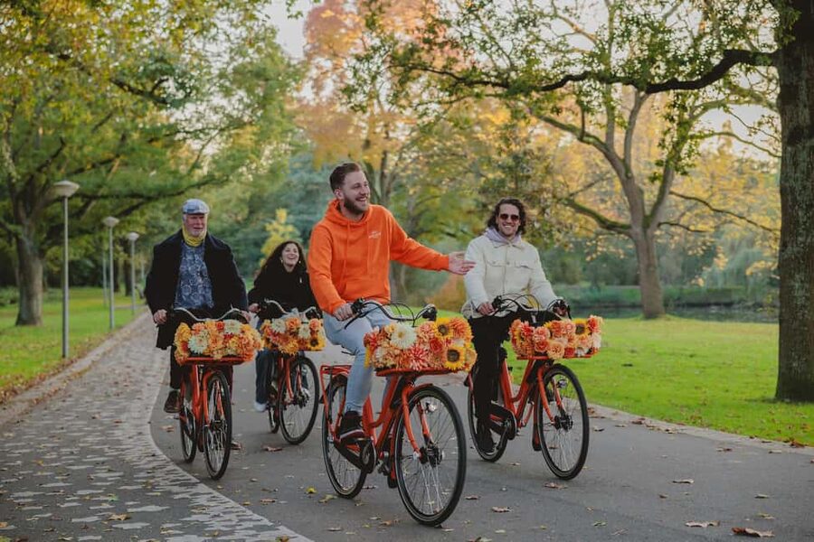 Amsterdam: Top Highlights Guided Bike Tour - Key Highlights You’ll Feel Right Away