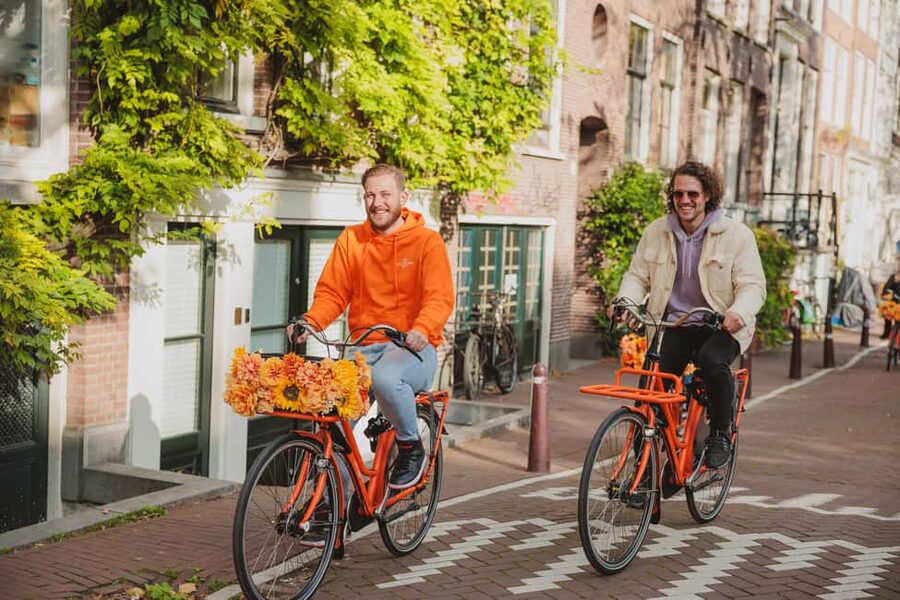 Amsterdam: Top Highlights Guided Bike Tour - Bikes, Brakes, and Pace: The 3-Speed Setup That Makes a Difference