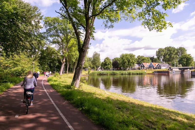 Amsterdam: Windmill, Cheese, and Countryside E-Bike Tour - Broek in Waterland and Friends: How the Villages Feel Different by Bike