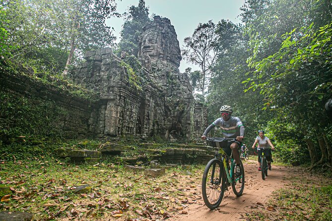 Angkor Sunrise Bike Tour / E-Bike or Tuk Tuk - Why the 5:00 am start makes Angkor feel different