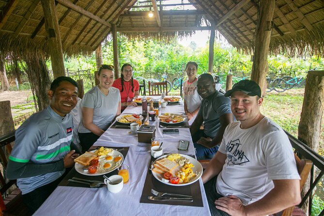 Angkor Sunrise Bike Tour / E-Bike or Tuk Tuk - Angkor Wat at sunrise: the point of the whole tour