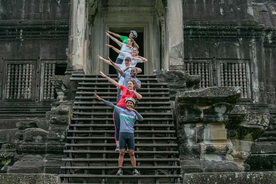Angkor Wat: Guided Sunrise Bike Tour w/ Breakfast and Lunch - Lunch: a traditional Cambodian meal to end the cycling grind