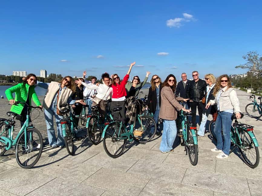 Antwerp: The Coolest Guided Bike Tour - Easy & comfortable riding: bikes, optional helmet, and real comfort habits