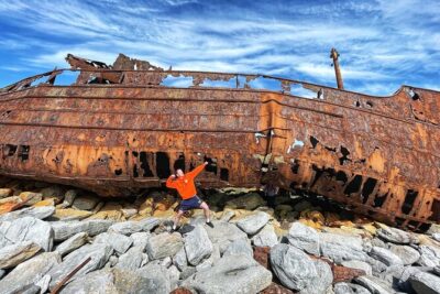 Aran Islands Bike Tour with Tea and Scones from Galway - The 25-minute ferry to Inisheer (Inis Oirr)