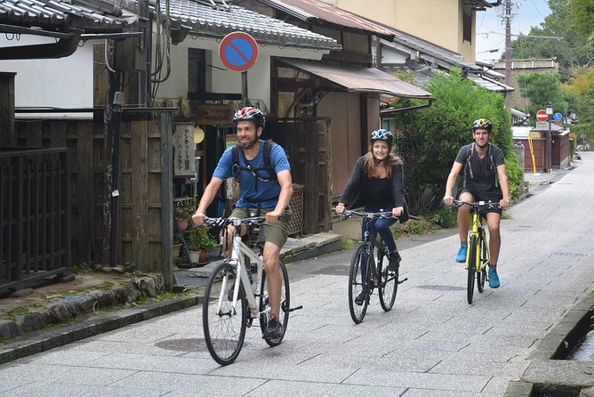Arashiyama Bamboo Forest & Hidden Gems Bike Tour (Early Bird) - Bamboo Forest Street: iconic photos without the fight for space