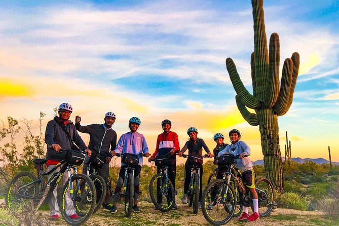Arizona Desert Guided E-Bike Adventure - The big viewpoint loop: Black Mountain and Elephant Mountain all around you