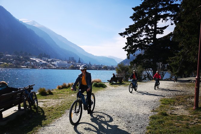 Arrowtown to Queenstown Bike Tour with Shuttle - Arrow River and Arrowtown: Gold-Rush Stops That Feel Local