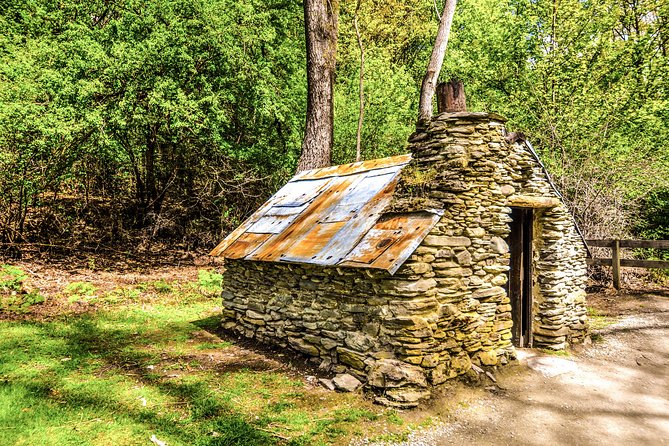 Arrowtown to Queenstown Bike Tour with Shuttle - Getting Started in Queenstown Without Stress