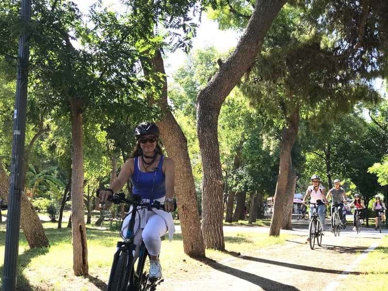 Athens: Small Group E-Bike Tour of Historic Highlights - Presidential Palace and the Guards choreography: a show you plan around