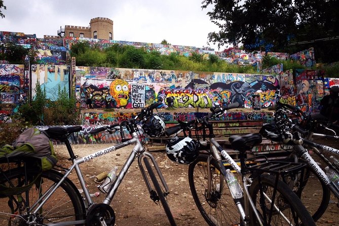 Austin in a Nutshell Bike Tour with a Local Guide - Congress Avenue Bridge and Bat Season (March to November)