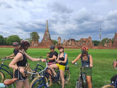 Ayutthaya City and Historical Park Bike Tour - Pedaling the old city walls to Pom Phet fortress
