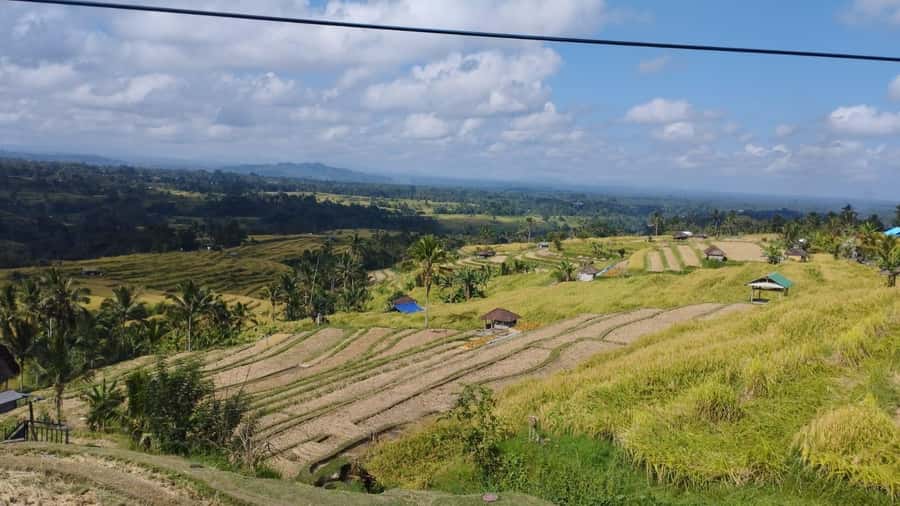 Bali: Jatiluwih Rice Terraces 1 Hour Electric Bike Tour - The valley between four extinct volcanoes: why the view bends like this