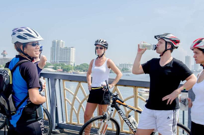 Bangkok: Backstreets and Historic Temples Bike Tour - Dress code and practical stuff that affects your comfort