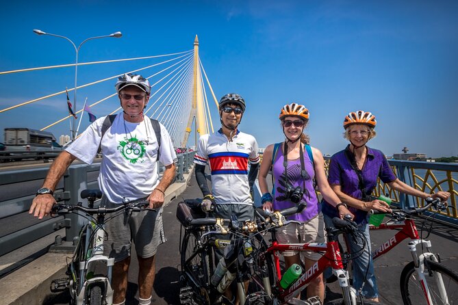 Bangkok: Backstreets and Temple Historic Bike Tour - Meeting point near MRT Sam Yot: where to be and when to start