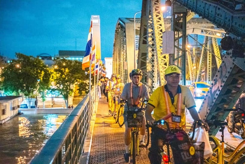 Bangkok by Night Cycling Tour with Street-food Meal - The Chao Phraya Ferry Crossing: Why the River Looks Better From Water