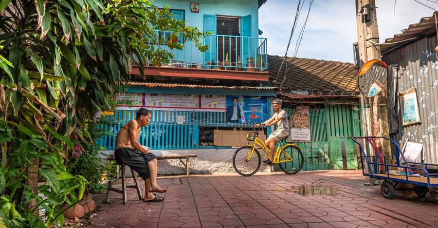 Bangkok Classical Bicycle Tour - Chinatown for 50 minutes: the streets you only find on a bike