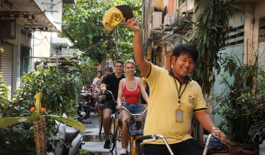 Bangkok Classical Bicycle Tour - How “safe” feels on this tour when streets get tight