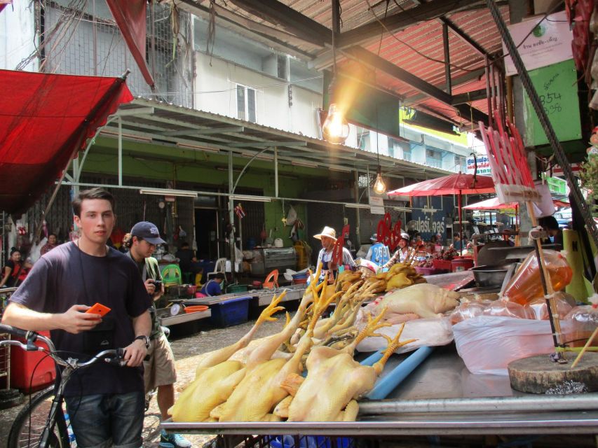 Bangkok Full-Day Bike Tour with Boat Transfer and Lunch - The Fresh Food Market Stop: Where Bangkok Shows Its True Colors
