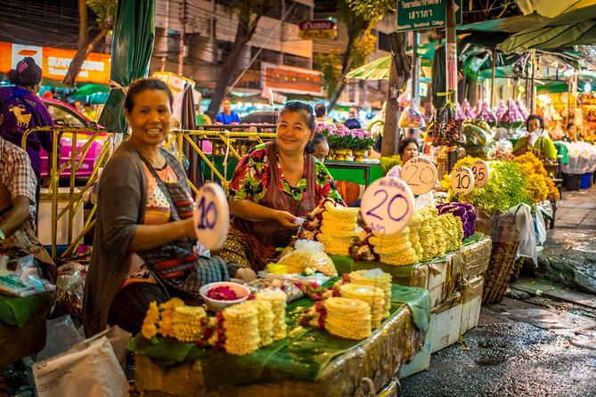Bangkok: Night Bike Tour with Temples & Flower Market Visit - Wat Rakang Kositaram and Wat Arun: temples you’ll remember at night