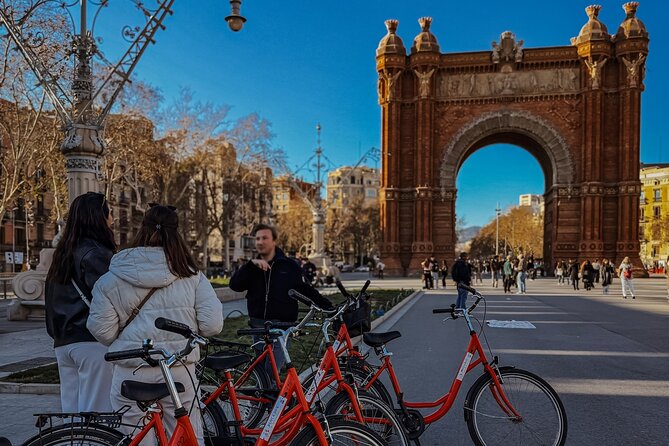 Barcelona: Bike or eBike Tour, Top Sights & Local Insights - Sagrada Familia photo stop: plan what comes next