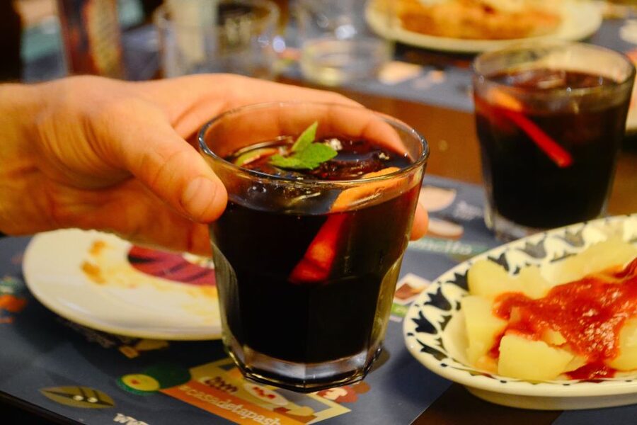 Barcelona Bike Tour by Night with Cava - Barcelona after dark is a different city on purpose
