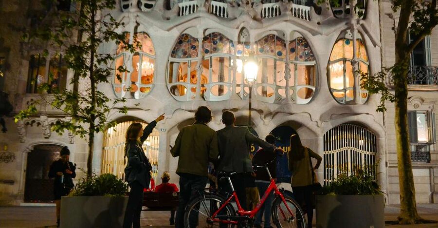 Barcelona Bike Tour by Night with Cava - Starting at Plaça Sant Jaume: the Gothic Quarter, at street level