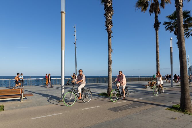 Barcelona Bike Tour: Your First Time Highlights with Locals - Stop 1: Plaça de Sant Jaume and the Catalan context