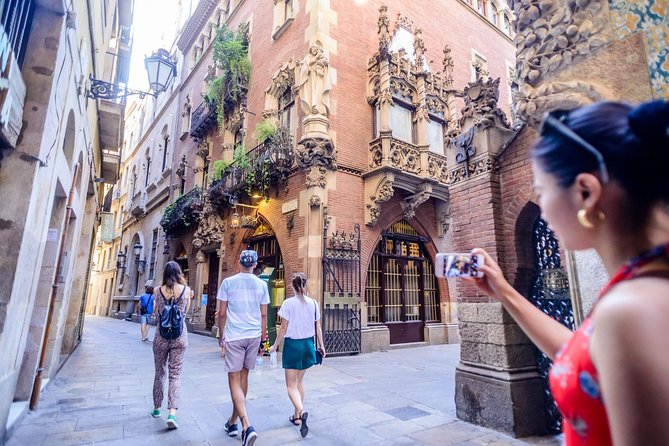 Barcelona E-Bike Small Group Tour with Tapas & Wine Tasting - El Born Centre de Cultura i Memòria: history you can walk over