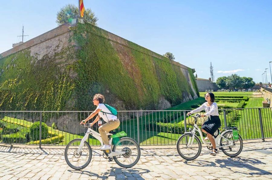 Barcelona: E-Bike Tour with Montjuic Cable Car & Boat Ride - Montjuïc by funicular: trading traffic for viewpoint time