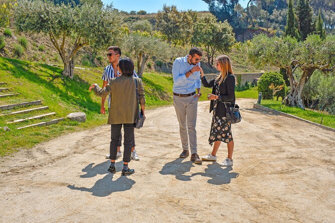 Barcelona eBike Beach Private Tour to Vineyards & Picnic - Two places in one day: Barcelona waterfront meets Alella wine country