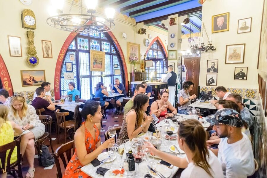 Barcelona eBike Tour with Wine and Tapas Experience - Starting Point, Safety Briefing, and Why It Matters