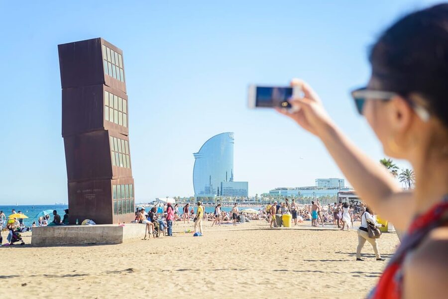 Barcelona eBike Tour with Wine and Tapas Experience - Barri de La Ribera: Chic Streets, Local Energy